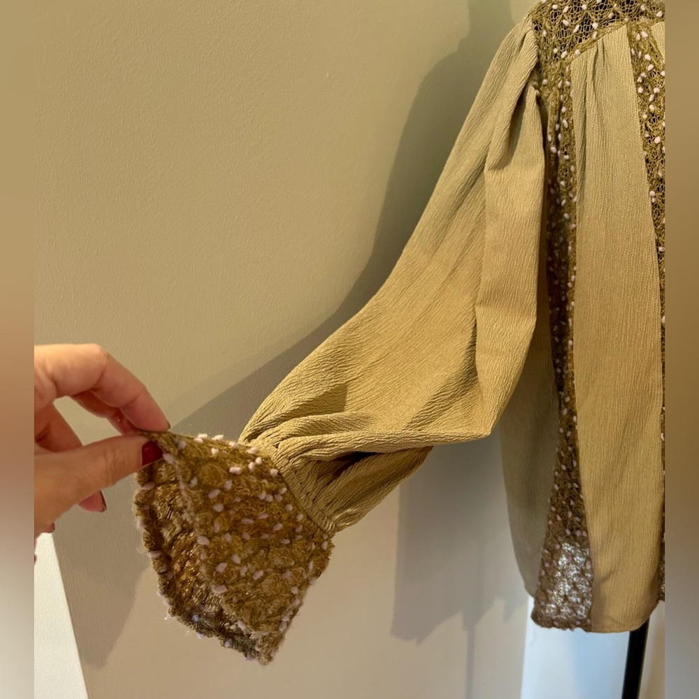 Romantic Beige Ruffled Blouse by Gigio - Picture 5 of 7